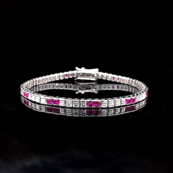 Cushion diamond bracelet